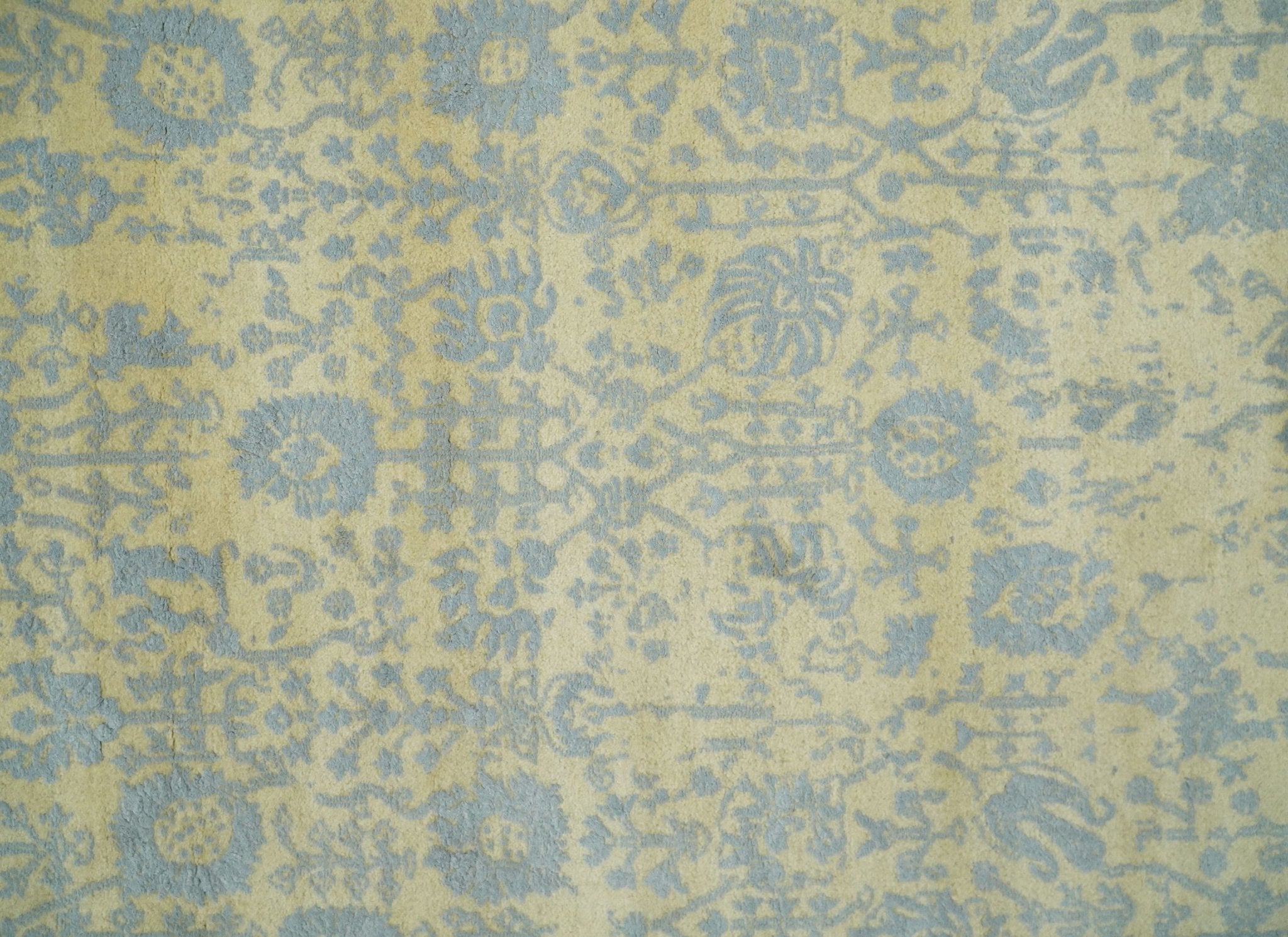 4x6 Fine Hand Knotted Gold and Silver Traditional Persian Style Antique Wool and Silk Rug