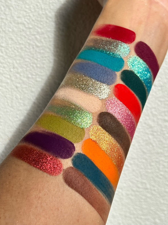 FEARLESS HOLIDAY PALETTE [MAGNETIC PANS]